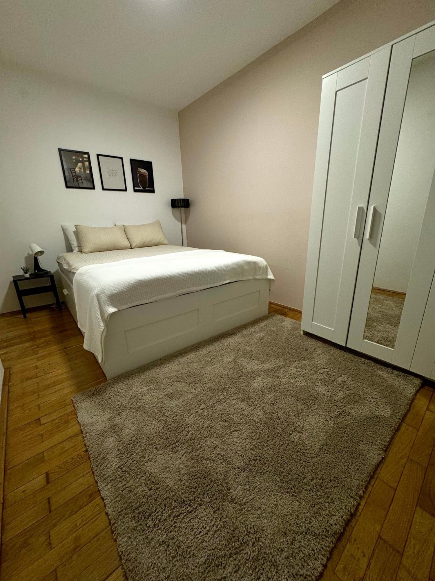7 Emperors Central Suite Beograd Bagian luar foto